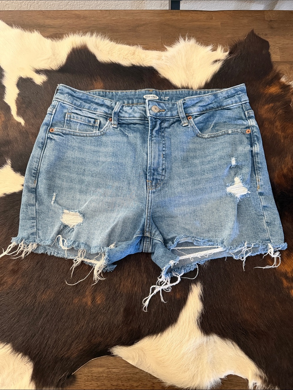 Old Navy Light Blue Distressed Denim Cutoff Shorts - Picture 1 of 4